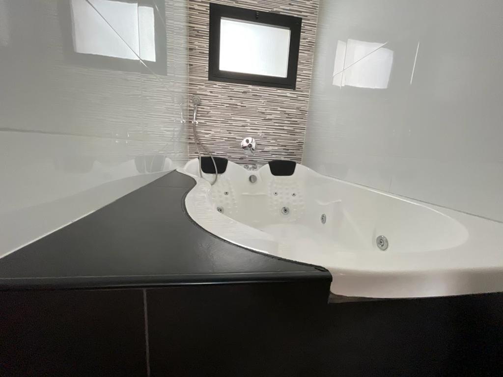 Aparthotel Lev 5*